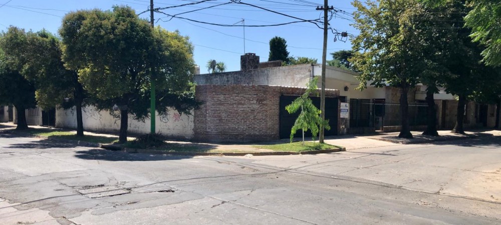 HERMOSA CASA 7 AMBIENTES EN VENTA - Jose C. Paz