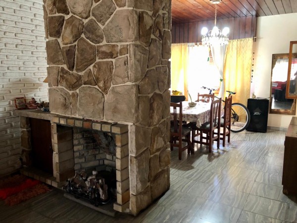 HERMOSA CASA 7 AMBIENTES EN VENTA - Jose C. Paz