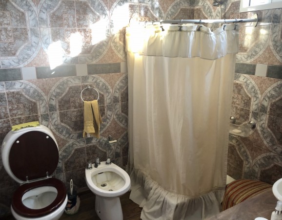 CASA EN VENTA 5 AMBIENTES - 2 PLANTAS - PARRILLA - MUÑIZ, SAN MIGUEL