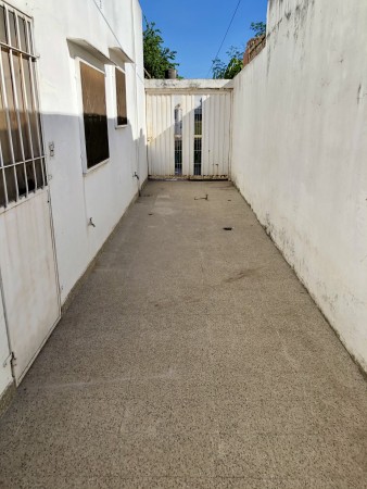 2 CASAS DE 4 AMBIENTES EN VENTA - ZONA JOSE C. PAZ