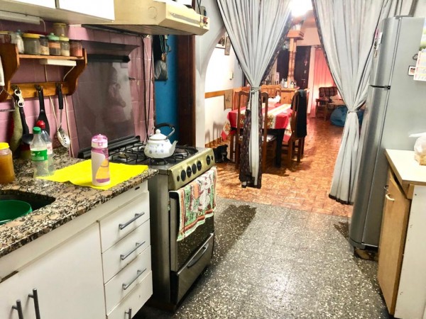 CASA 4 AMBIENTES CON LOCAL