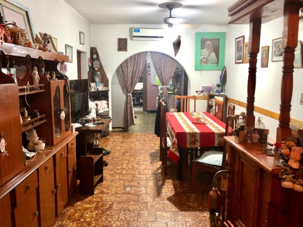 CASA 4 AMBIENTES CON LOCAL