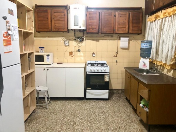 ¡¡Increíble casa sobre esquina Pardo!!