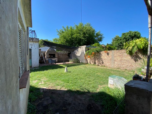 CASA 4 AMBIENTES EN VENTA - Jose C. Paz
