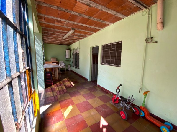 CASA 4 AMBIENTES EN VENTA - Jose C. Paz