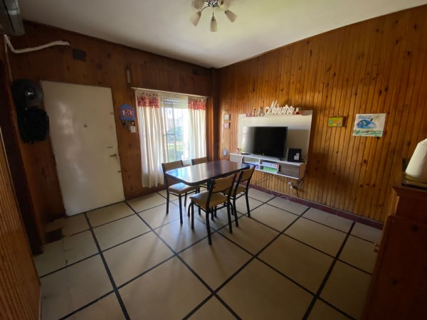 CASA 4 AMBIENTES EN VENTA - Jose C. Paz