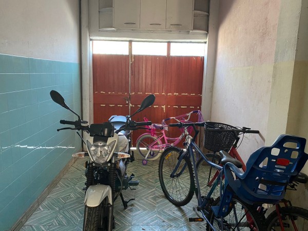 CASA 4 AMBIENTES EN VENTA - Jose C. Paz