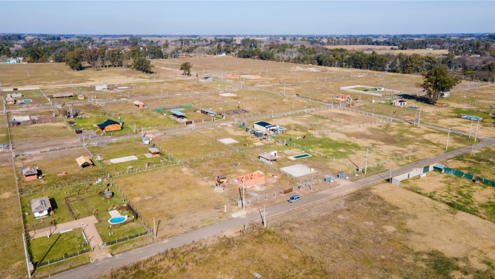 LOTES - "BARRIO PARQUE LOS ROBLES" - PARADA ROBLES, EXALTACION DE LA CRUZ