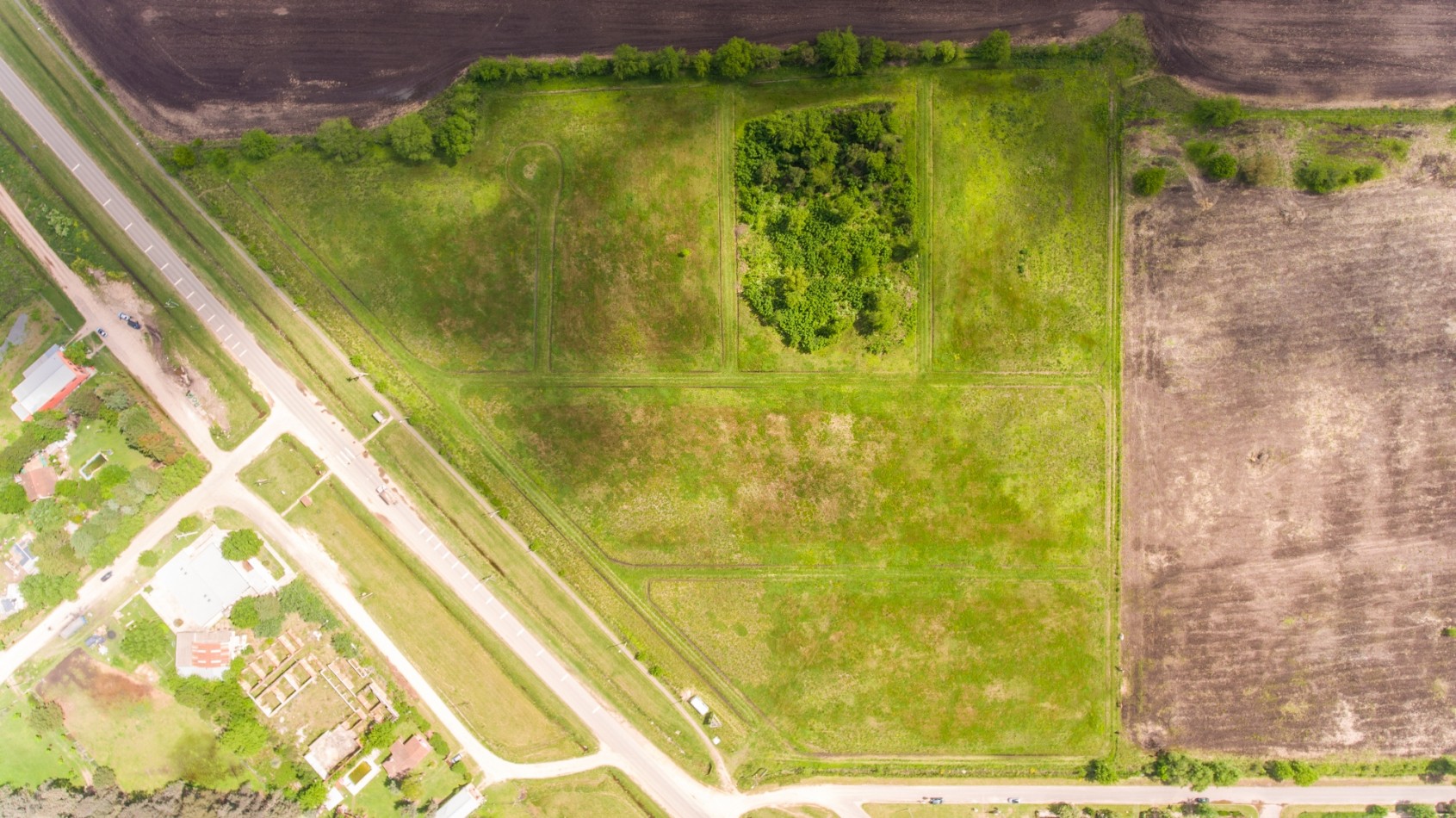 LOTE EN BARRIO PARQUE OLMOS - Parada Robles - Partido de Exaltacion de la Cruz