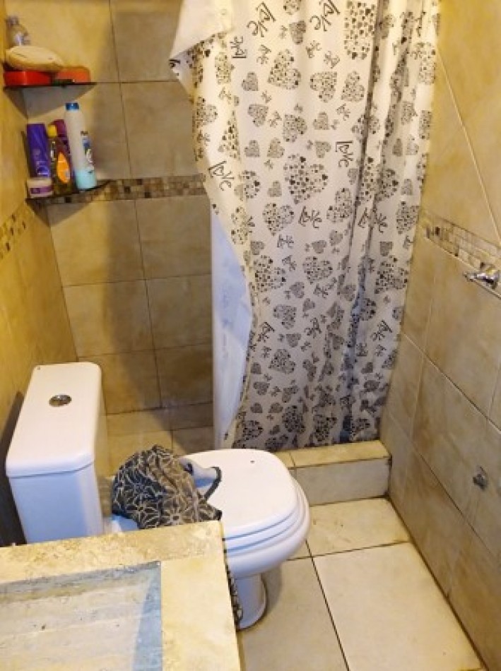 CASA EN VENTA - 7 DORMITORIOS - 10 AMBIENTES - BELLA VISTA