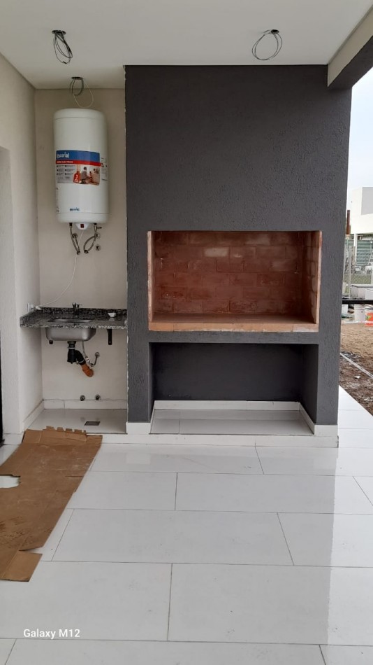 DUPLEX A LA VENTA 4 AMBIENTES A ESTRENAR EN PILAR - COMPLEJO SPRING PARK