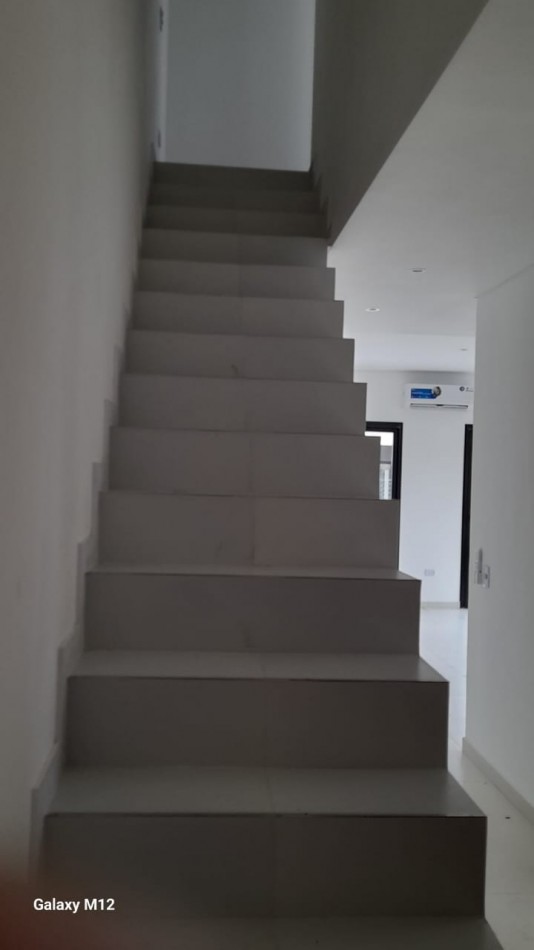 DUPLEX A LA VENTA 4 AMBIENTES A ESTRENAR EN PILAR - COMPLEJO SPRING PARK