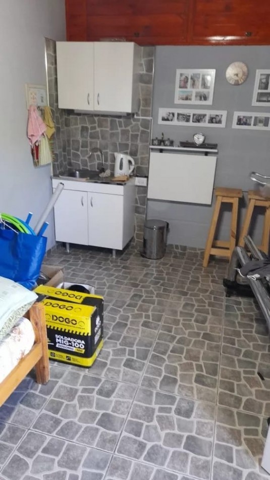 Casa De Dos Plantas Con Pileta En Venta En Villa Rosa