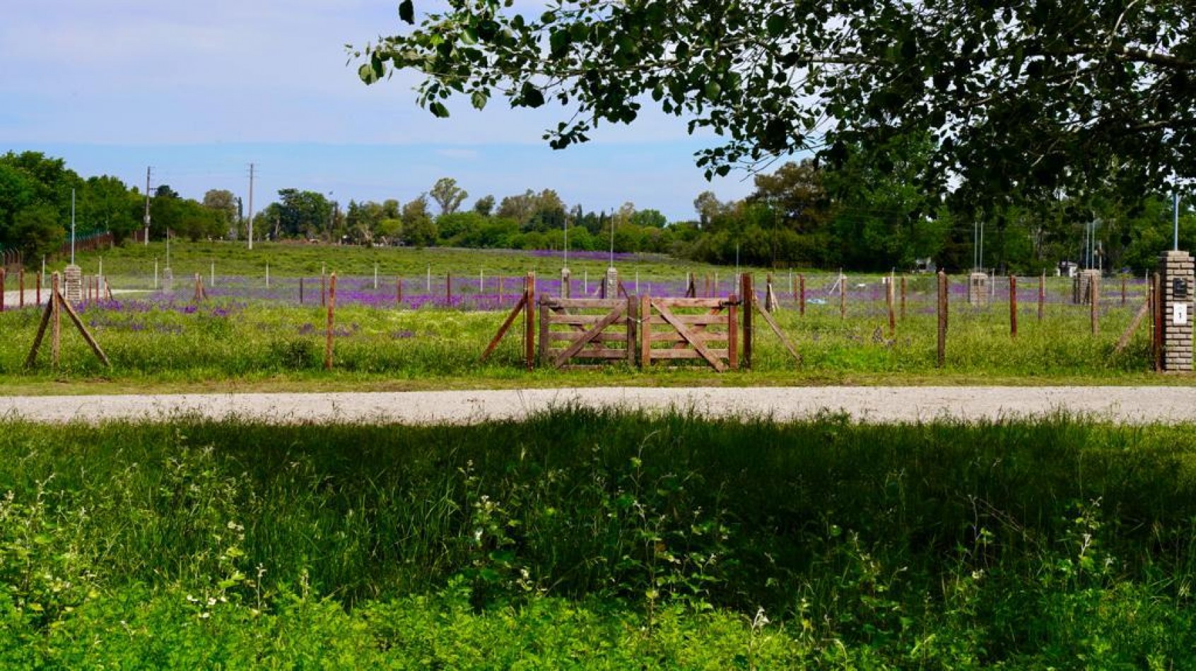 LOTES EN BARRIO SEMI CERRADO LOMAS DE MANZANARES - PARTIDO DE PILAR - ESCRITURACION INMEDIATA