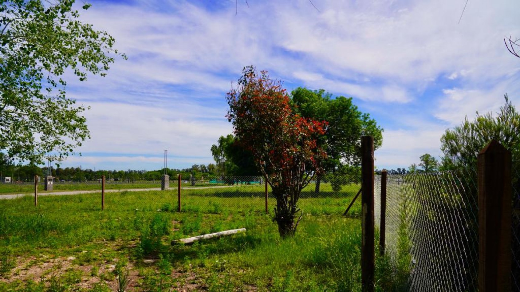 LOTES EN BARRIO SEMI CERRADO LOMAS DE MANZANARES - PARTIDO DE PILAR - ESCRITURACION INMEDIATA