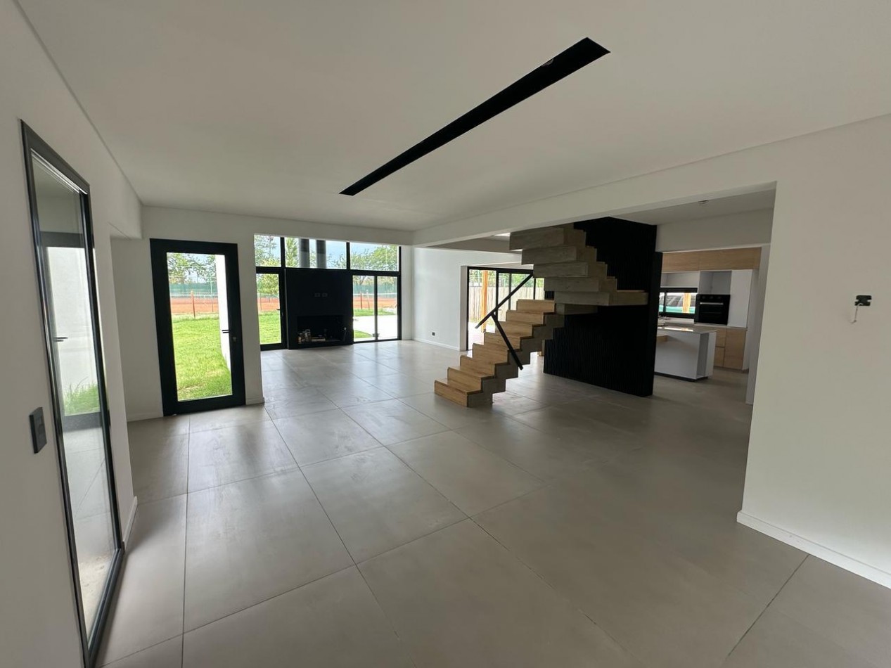 VENTA CASA LAGOON, 4 AMBIENTES - VILLA ROSA, PILAR