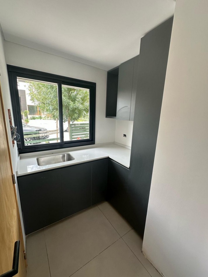 VENTA CASA LAGOON, 4 AMBIENTES - VILLA ROSA, PILAR