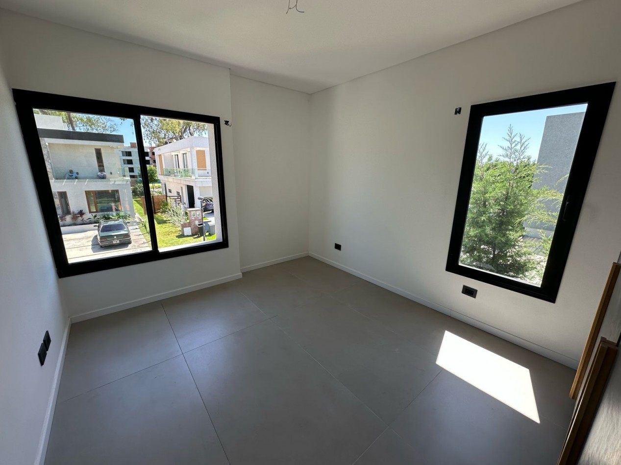 VENTA CASA LAGOON, 4 AMBIENTES - VILLA ROSA, PILAR