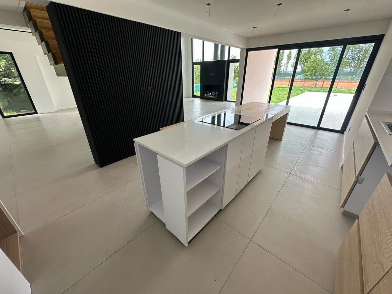 VENTA CASA LAGOON, 4 AMBIENTES - VILLA ROSA, PILAR