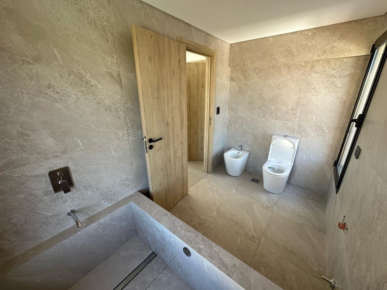 VENTA CASA LAGOON, 4 AMBIENTES - VILLA ROSA, PILAR