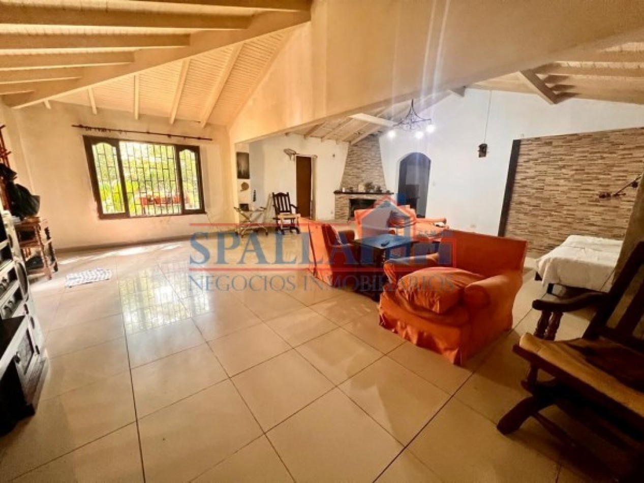CASA QUINTA EN VENTA EN LOTE DE 3000 M2 - 6 AMBIENTES - ESCUCHA OFERTAS - PILAR A REFACCIONAR