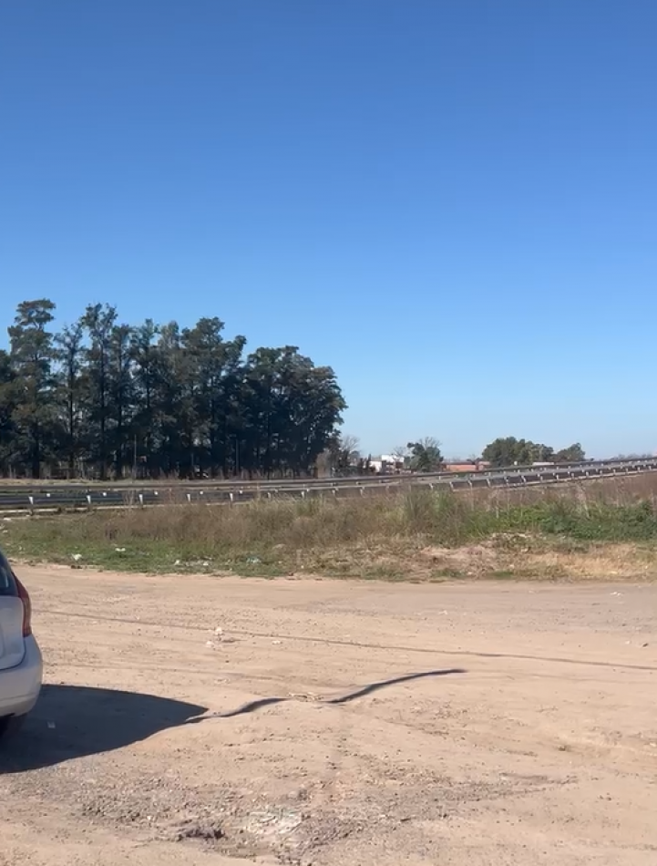 Lotes en Barrio Semicerrado Cactus - Mariano Acosta - Partido de Merlo