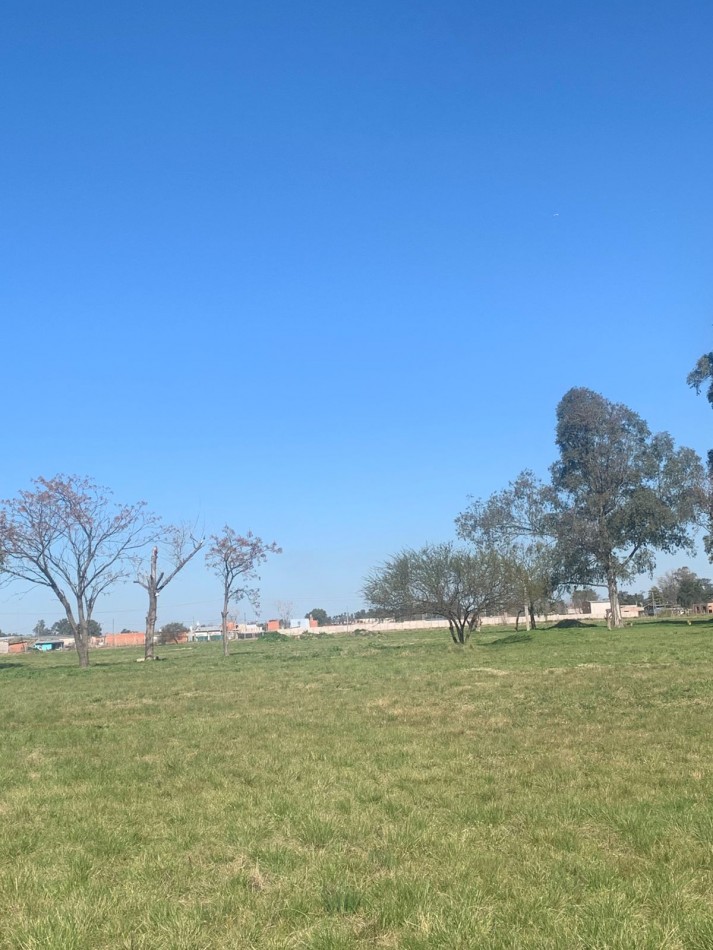 Lotes en Barrio La Pradera - Mariano Acosta - Partido de Merlo
