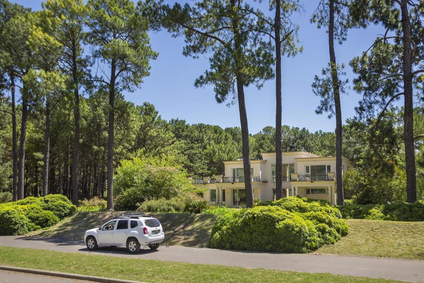 Lotes en Pinares Country Club, Exaltacion de la Cruz - Posesion y Escrituracion Inmediata