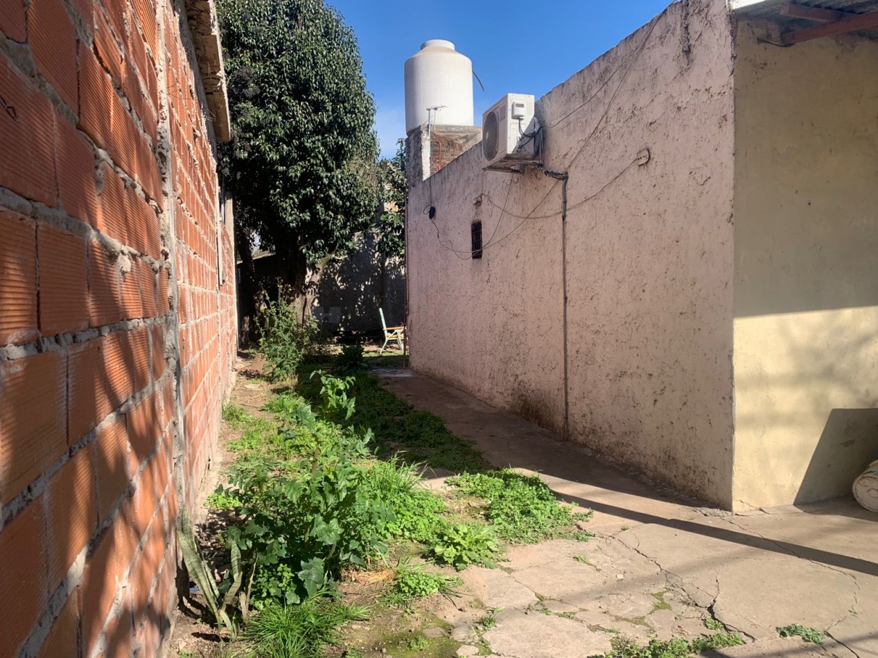 CASA TRES AMBIENTES EN VENTA EN JOSE C PAZ