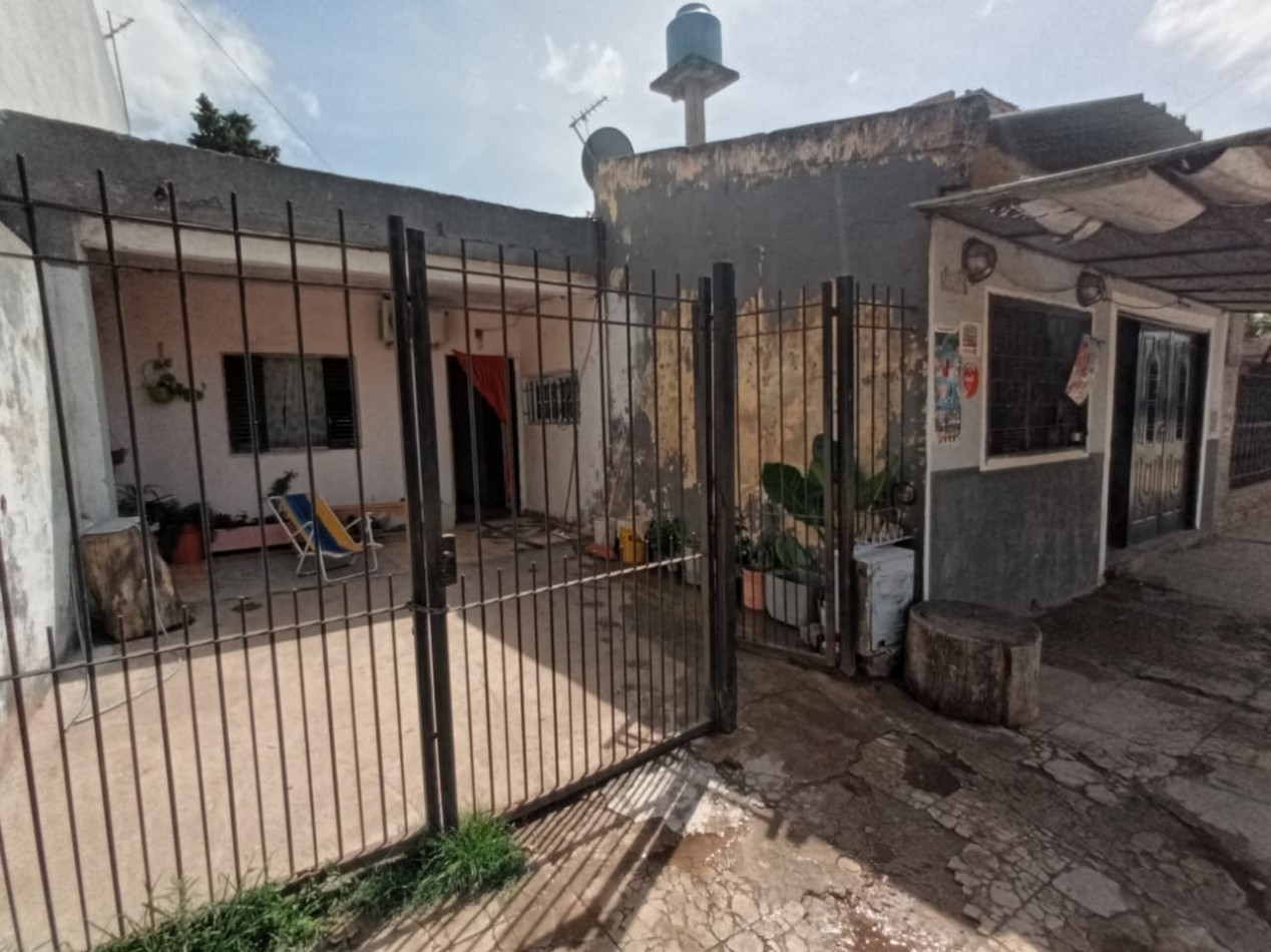 CASA EN VENTA 6 AMB EN CUARTEL V, MORENO