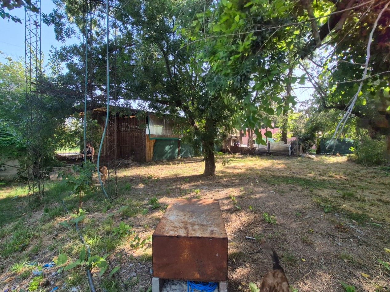 LOTE CON LOCALES EN CENTRO DE MANZANARES - OPORTUNIDAD DE INVERSION