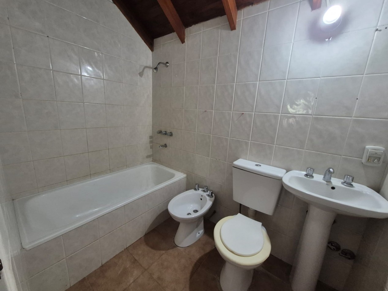 VENTA DUPLEX 4 AMBIENTES CON COCHERA PILAR CENTRO APTO CREDITO