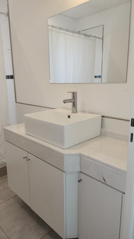 VENTA CASA 4 AMBIENTES BARRIO SANTA LUCIA PILAR DEL ESTE