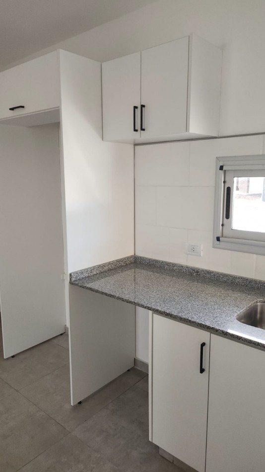 VENTA CASA 4 AMBIENTES BARRIO SANTA LUCIA PILAR DEL ESTE