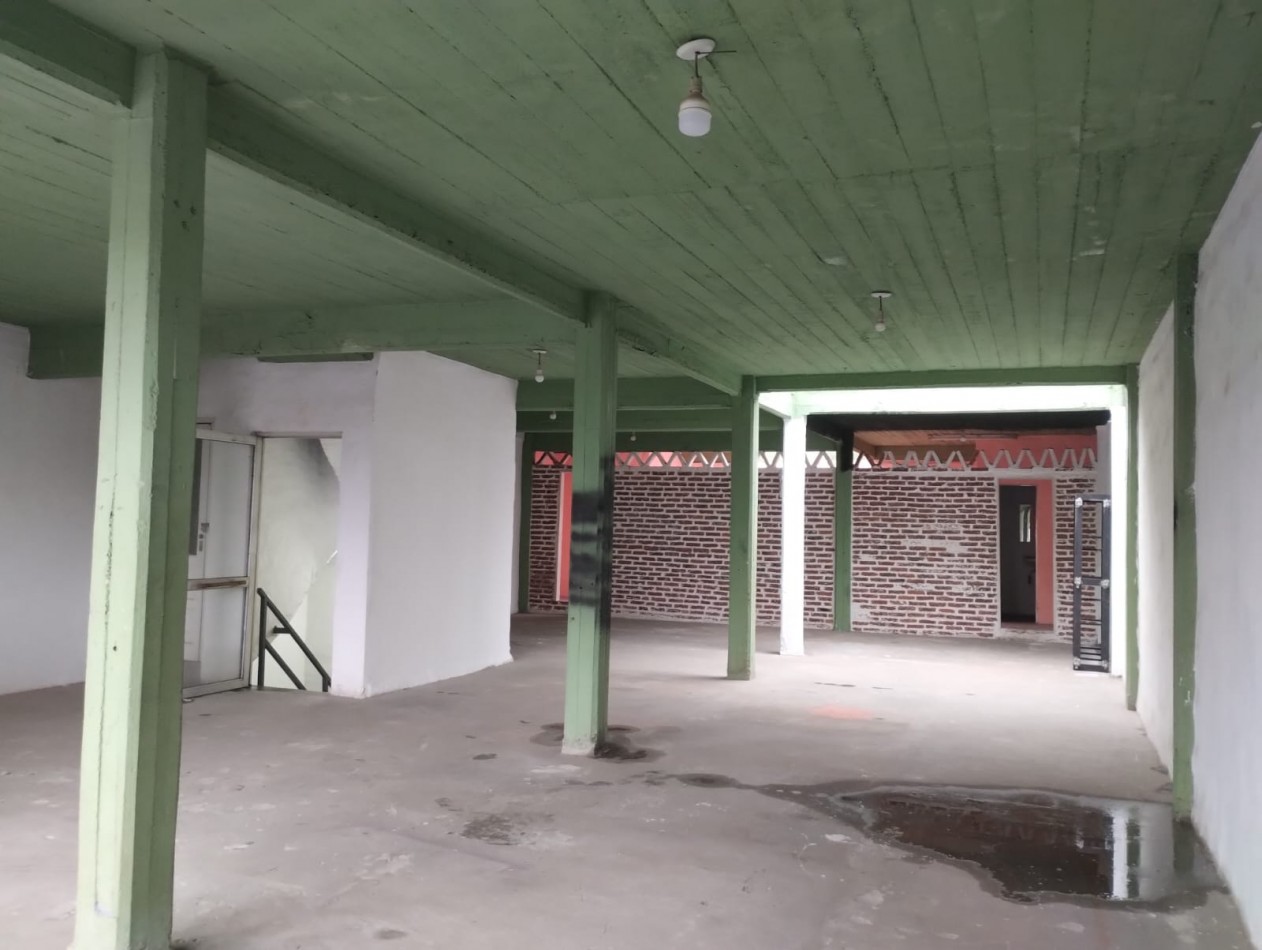 LOCAL COMERCIAL EN PLANTA ALTA EN ZONA CENTRICA DE JOSE C. PAZ