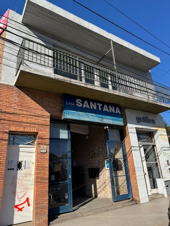 LOCAL COMERCIAL EN PLANTA ALTA EN ZONA CENTRICA DE JOSE C. PAZ