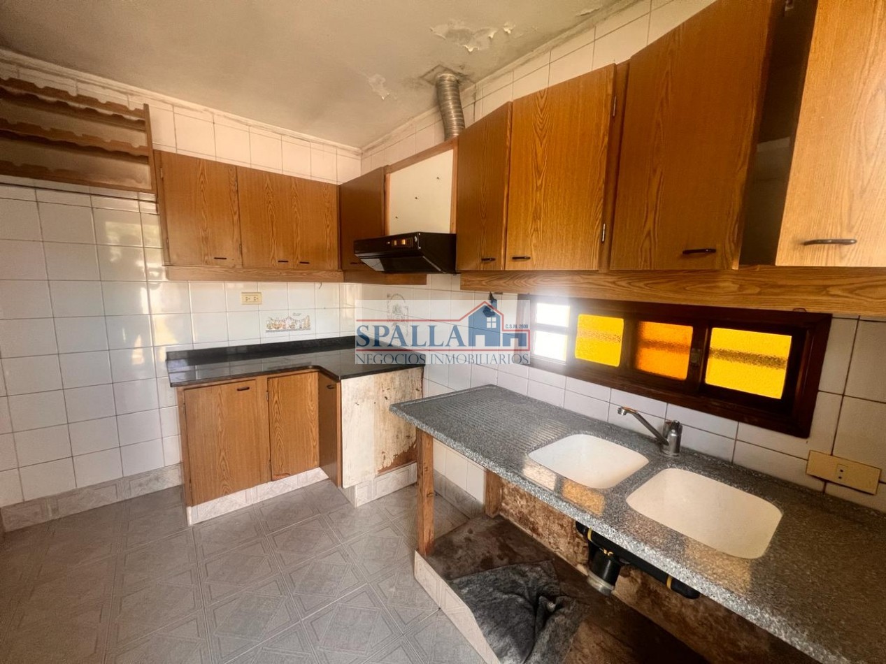 VENTA EXCELENTE PROPIEDAD IDEAL USO COMERCIAL EN CENTRO DE DERQUI, PILAR 