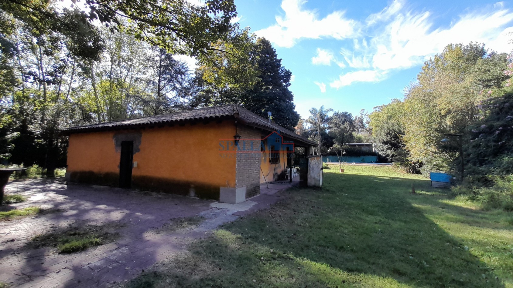 VENTA CASA QUINTA 4 AMBIENTES APTA CREDITO EN PRESIDENTE DERQUI PILAR, CON PILETA