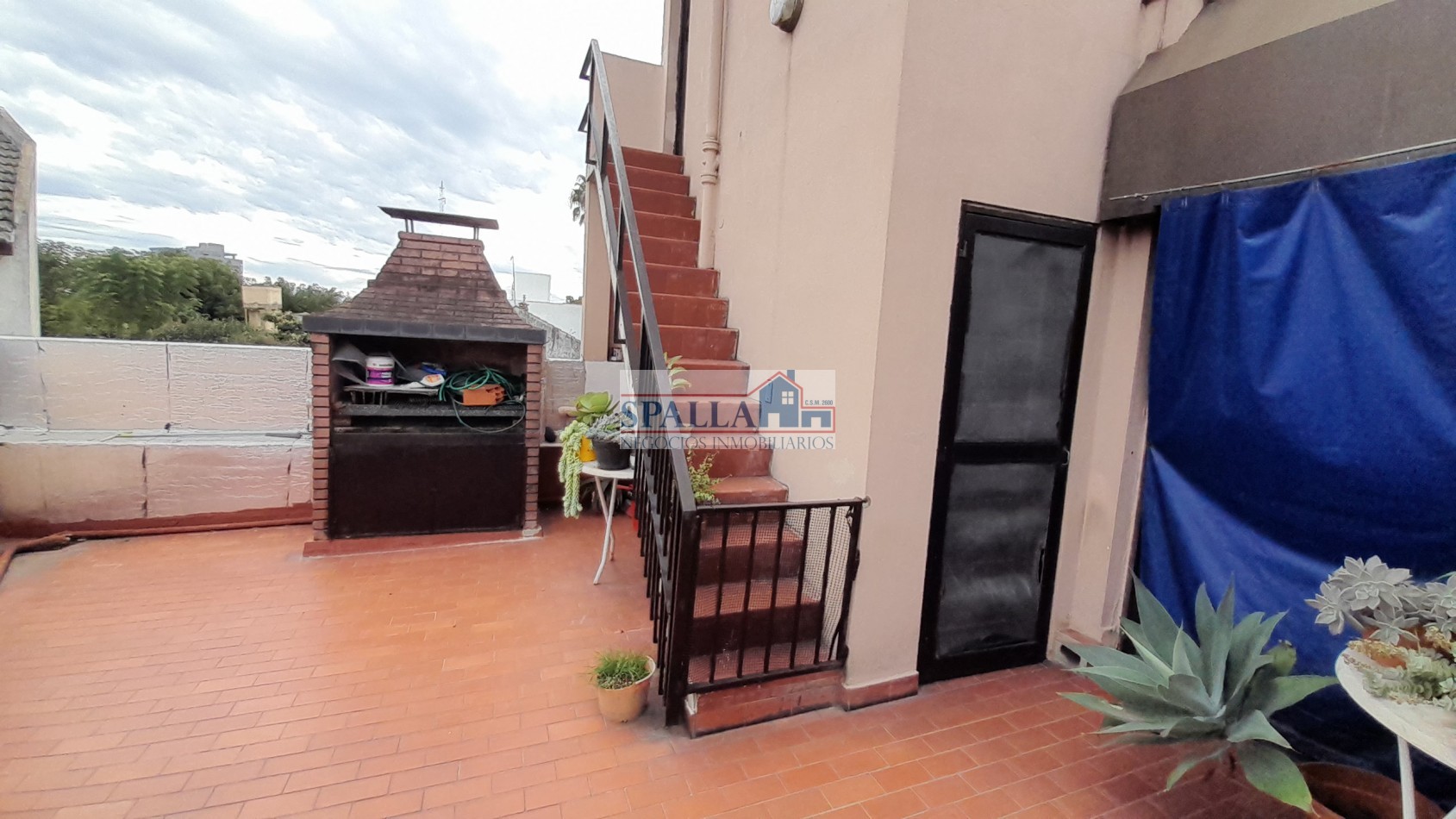 VENTA LOCAL COMERCIAL CON RENTA EXCELENTE UBICACION EN PACHECO APTO CREDITO