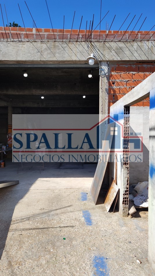 Excelente Galpon - Deposito de 560m2 a la venta, sobre lote de 720m2. Presidente Derqui - Pilar