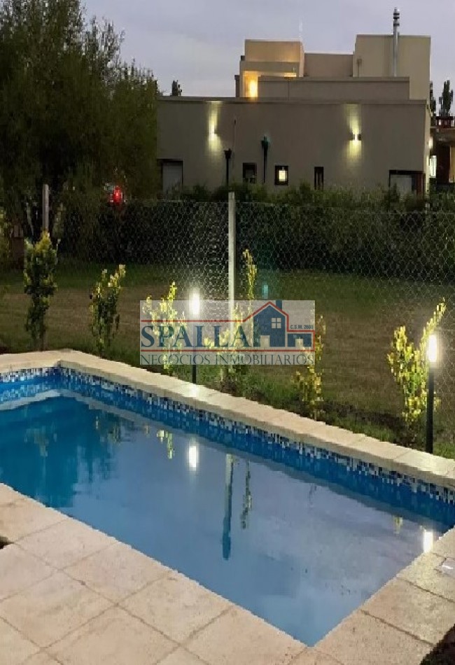 VENTA CASA 4 AMBIENTES BARRIO SAN ALFONSO PILAR DEL ESTE CON RENTA