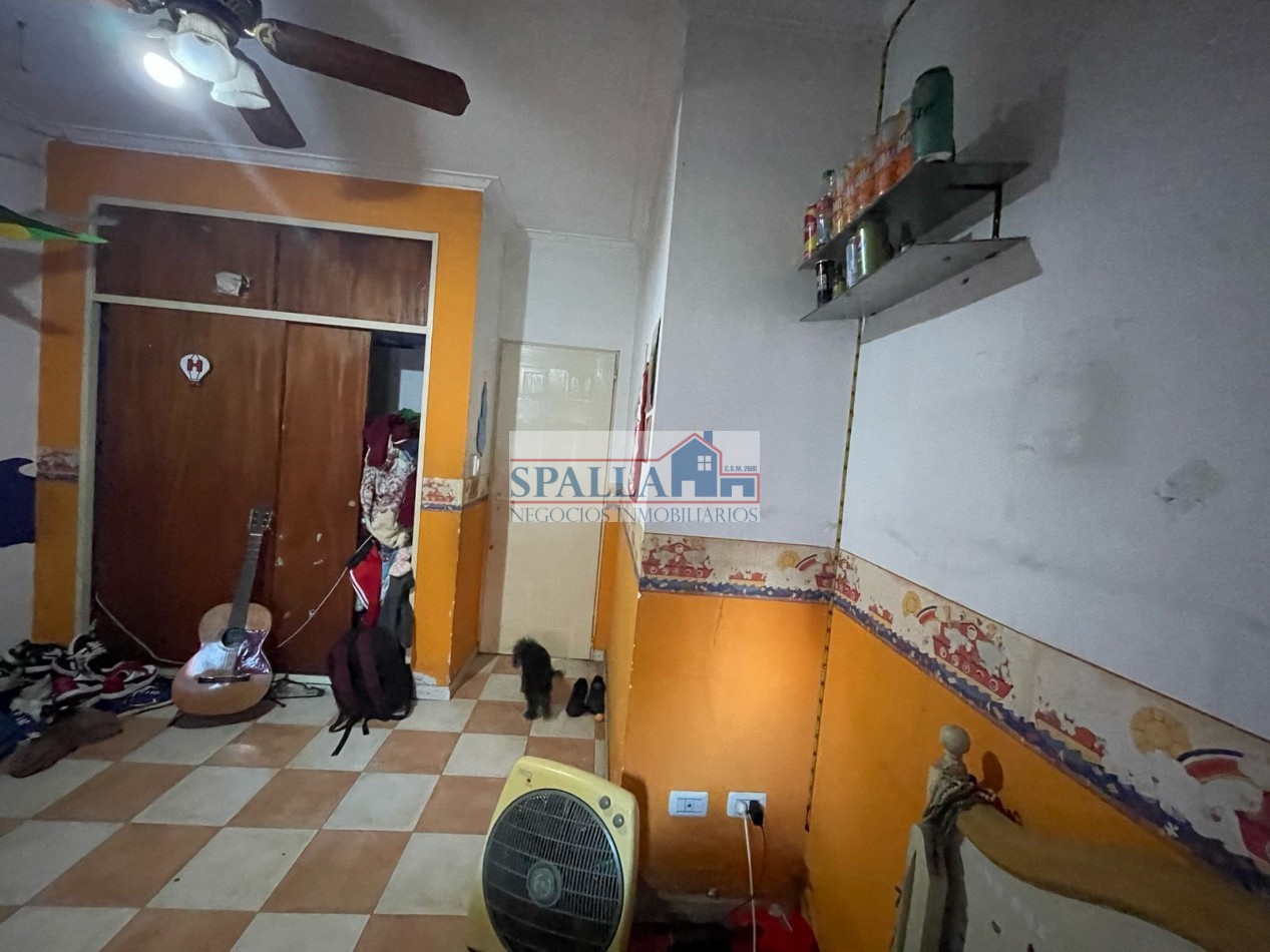 CASA EN VENTA - 4 AMBIENTES - PILAR CENTRO 