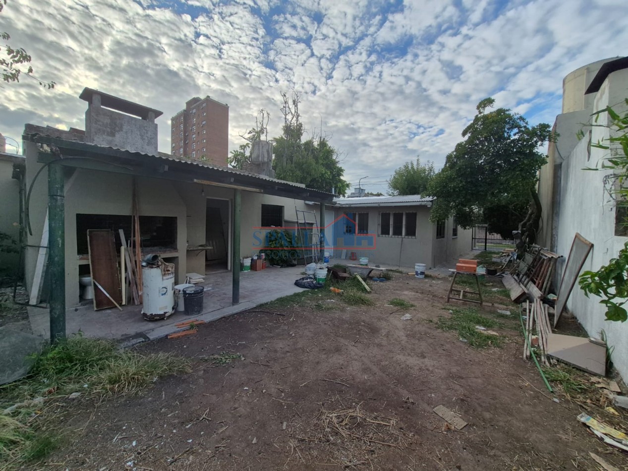 VENTA CASA 4 AMBIENTES PILAR CENTRO SIN EXPENSAS 