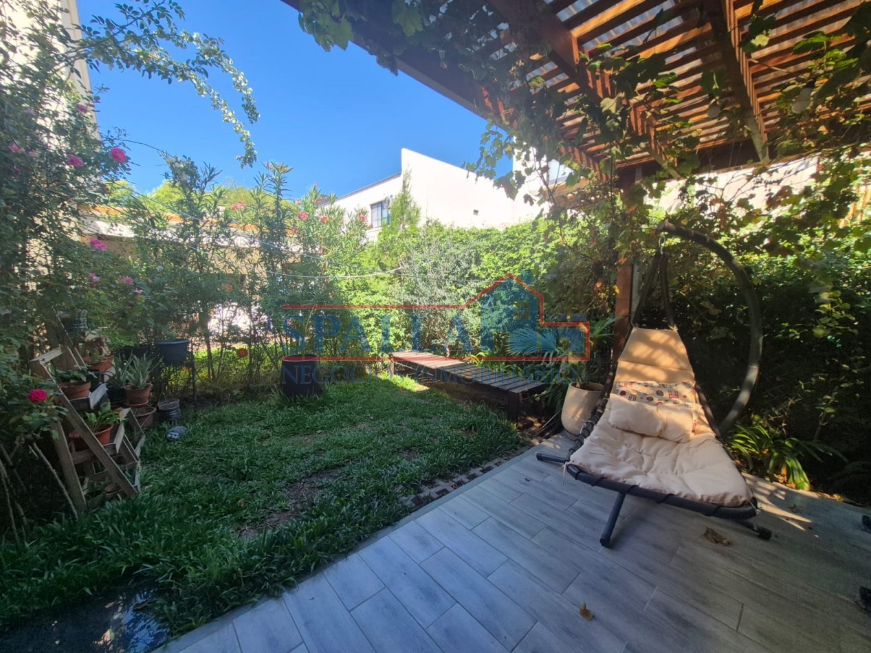 VENTA DUPLEX TRES AMBIENTES SEMI AMOBLADO EN COMPLEJO METZ VILLAGE PILAR