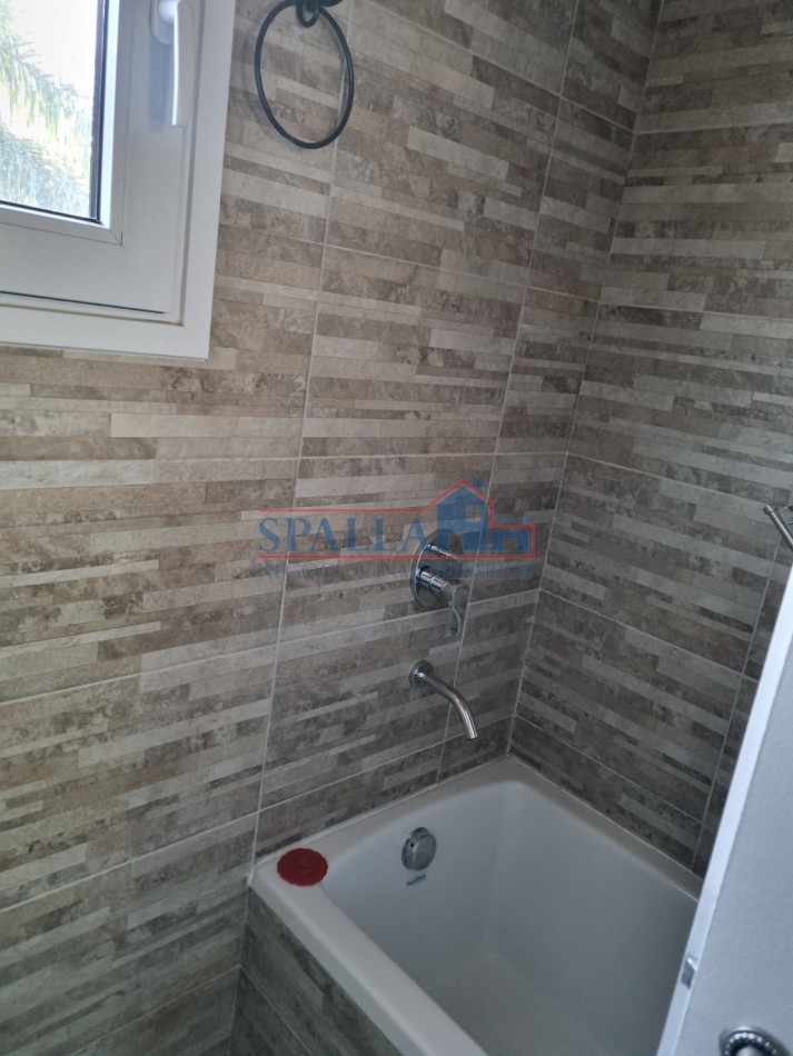 Casa 4 Ambientes con Piscina, 3 Suites y Garage Excelente Ubicacion en Pilar