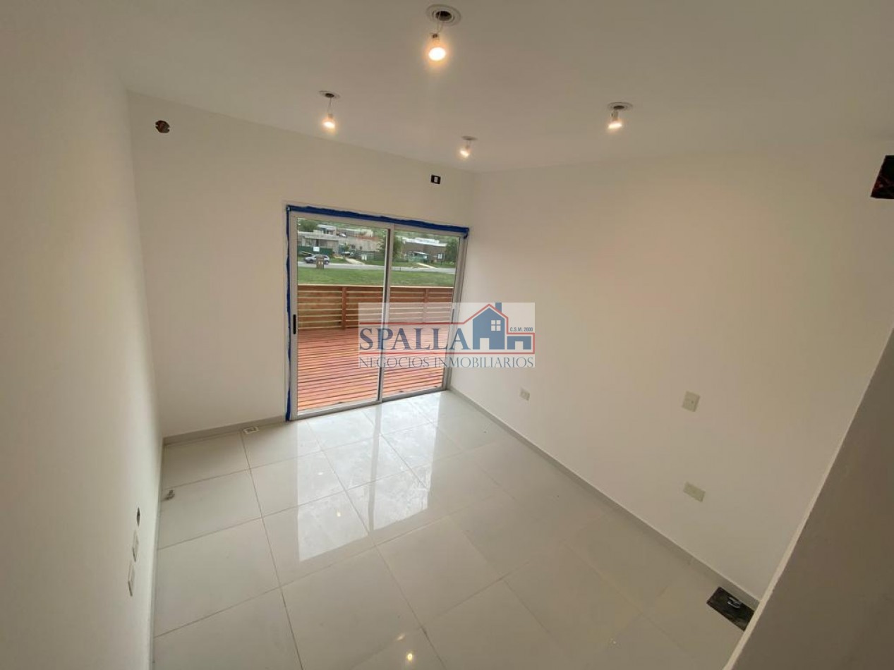 VENTA CASA SAN SEBASTIAN LOTE CENTRAL CON RENTA