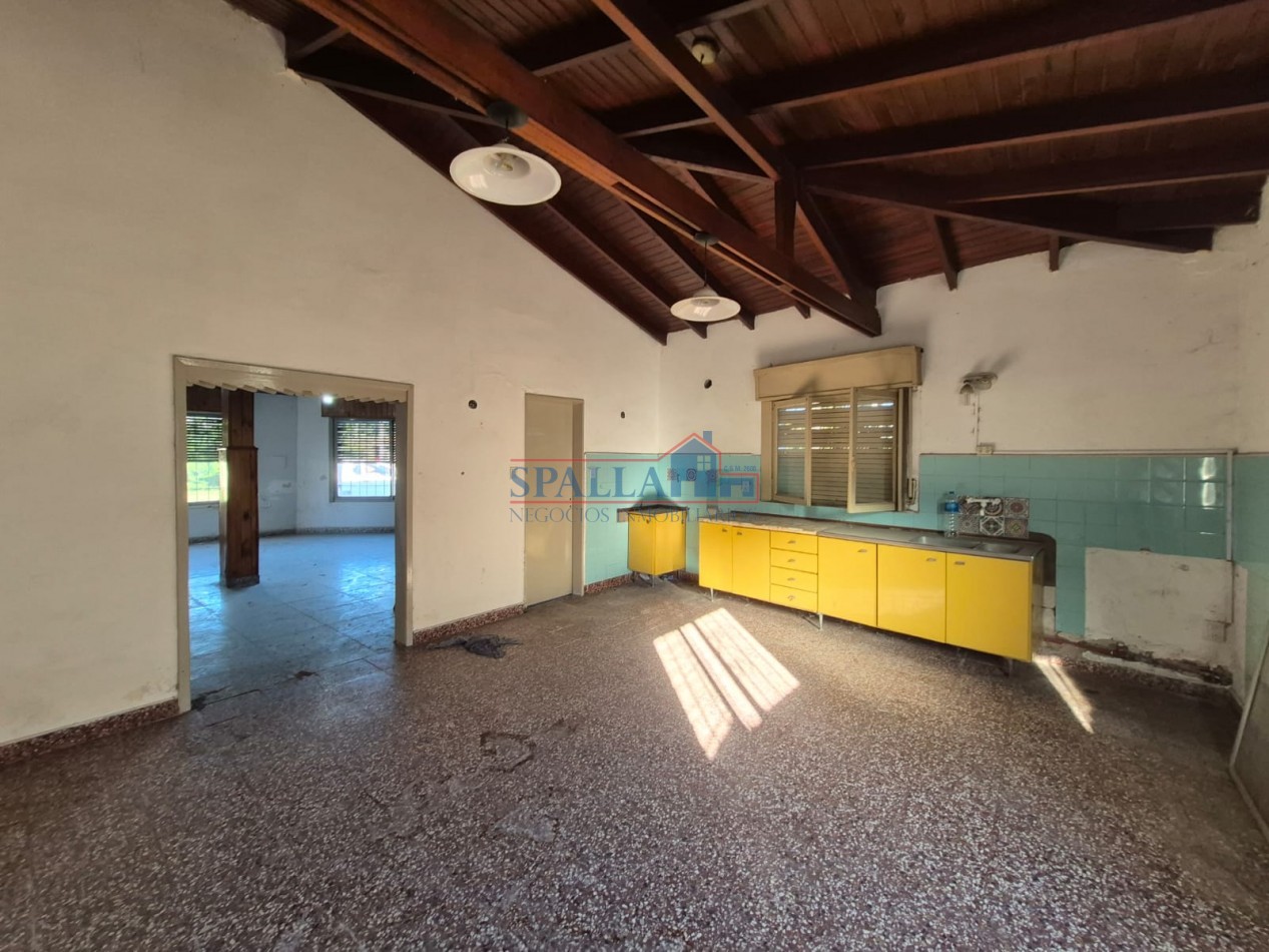 VENTA CASA 4 AMBIENTES MAS DEPARTAMENTO PILAR CENTRO