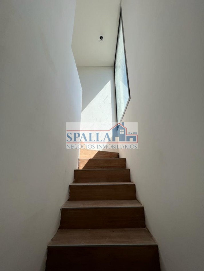 CASA EN VENTA SAN SEBASTIAN A ESTRENAR AREA 1 CON RENTA