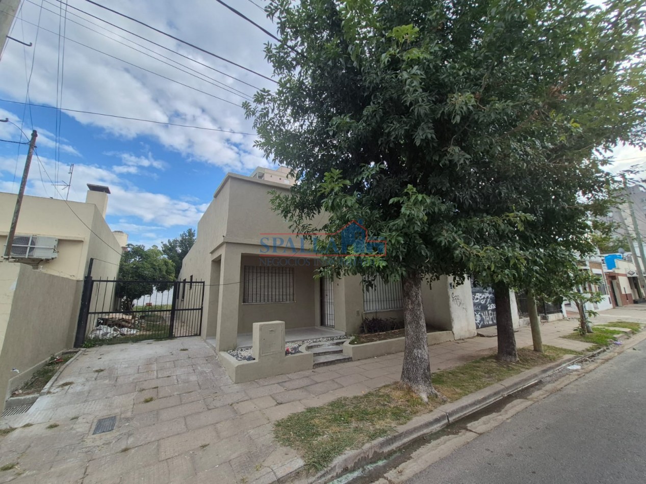 VENTA CASA 4 AMBIENTES PILAR CENTRO SIN EXPENSAS 