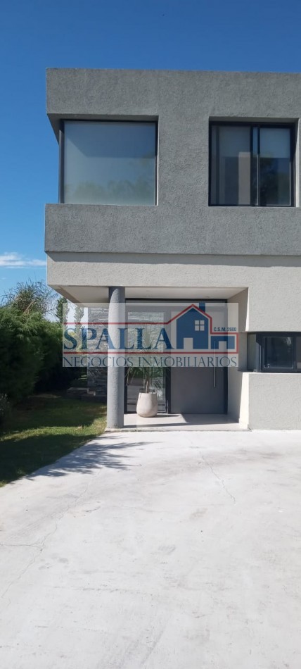 VENTA CASA 4 AMBIENTES EN BARRIO CERRADO LAGOON PILAR